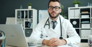 deducción fiscal seguro médico autónomos